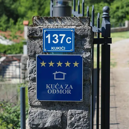 Vesna Villa *