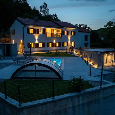 Vesna Villa *