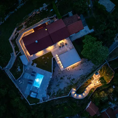 Vesna Villa