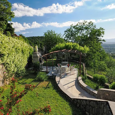 Vesna Villa
